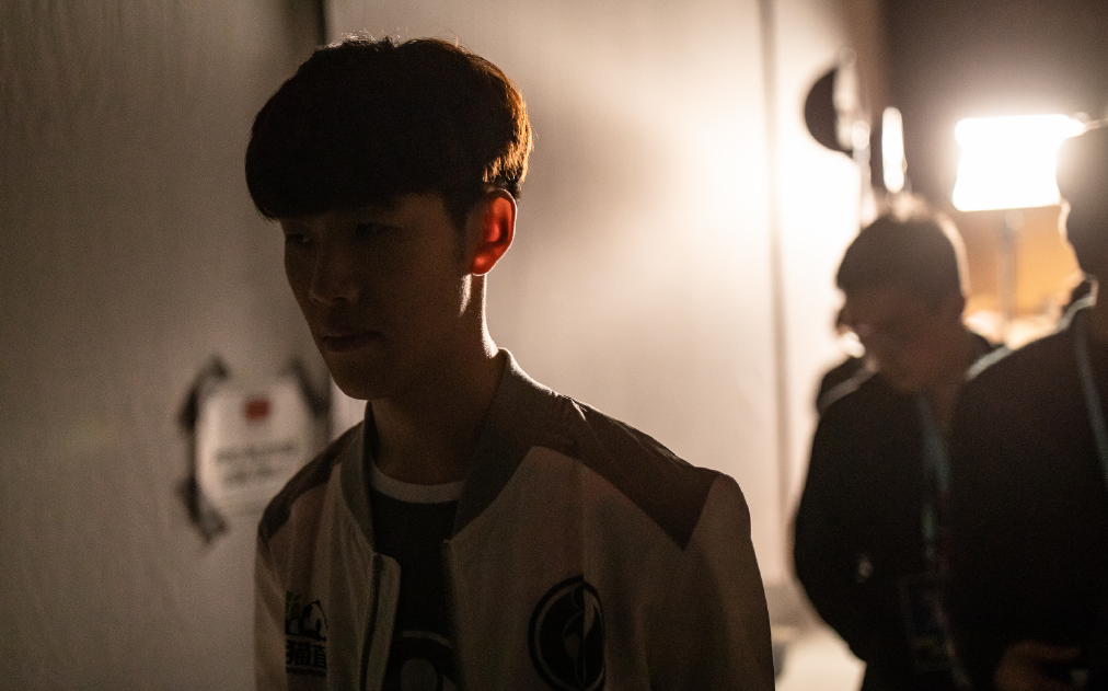 爱游戏体育平台TheShy关键节点惊险取胜，TL带队取胜！的简单介绍