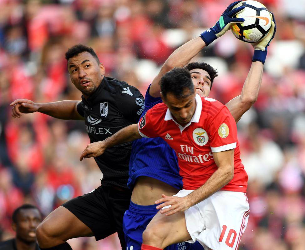 ayx sports包含清晨葡超焦点战，北京国安外线爆发，目标明确，年轻球员得到机会的词条